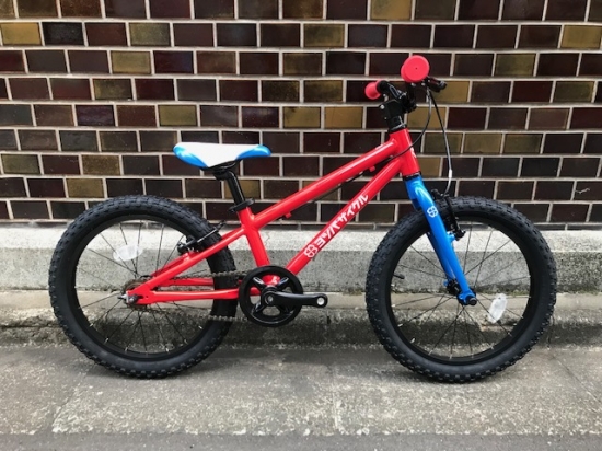 新品 ヨツバサイクル 12インチ ヒーローレッド （ヨツバサイクル